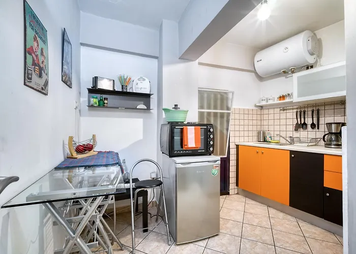 Athens Metro Apartment
